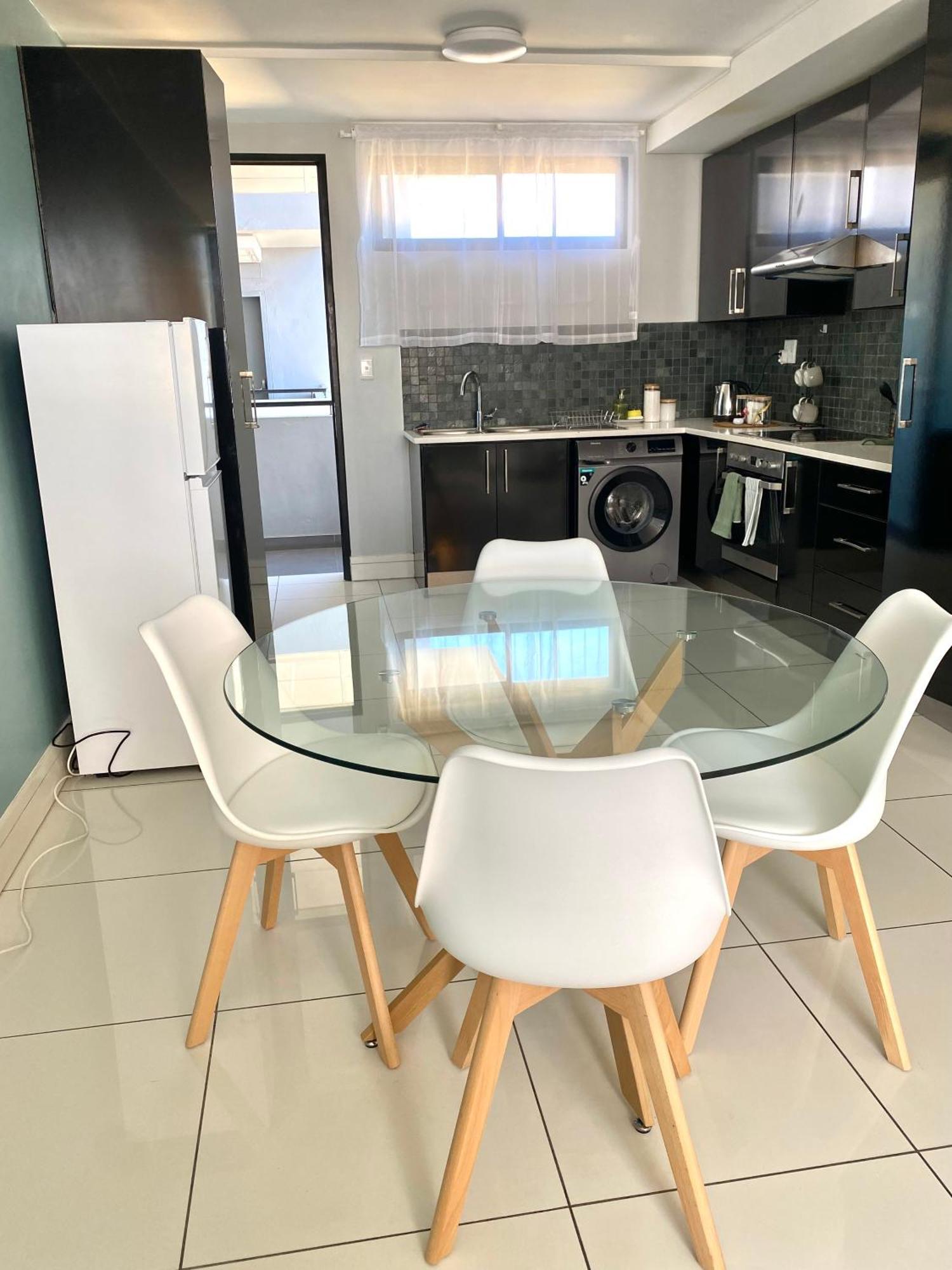 C&J City Centre Airbnb Apartment Windhoek Exterior photo